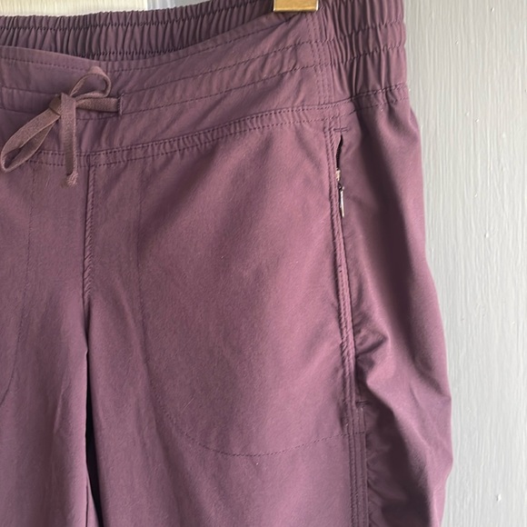 Athleta active stretchy plum joggers - Picture 3 of 8